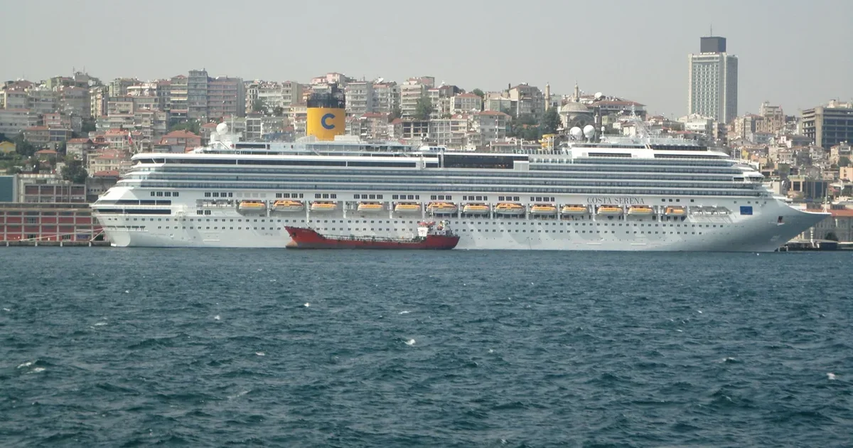 Κωνσταντινούπολη: Σύγκρουση δύο εμπορικών πλοίων με τουρκική σημαία – Αγνοούνται 10 μέλη πληρώματος